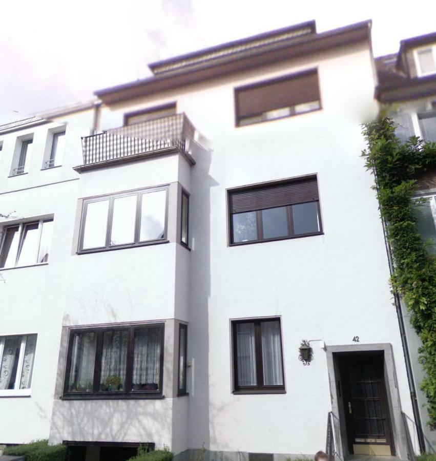 Messe Ferienwohnung Duesseldorf Oberkassel ภายนอก รูปภาพ